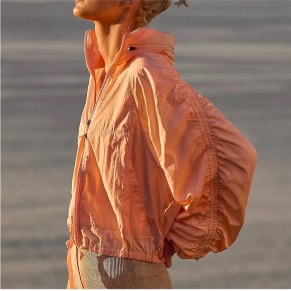 Free People Movement Unlined Windbreaker Size XS - Peach - Picture 1 of 5